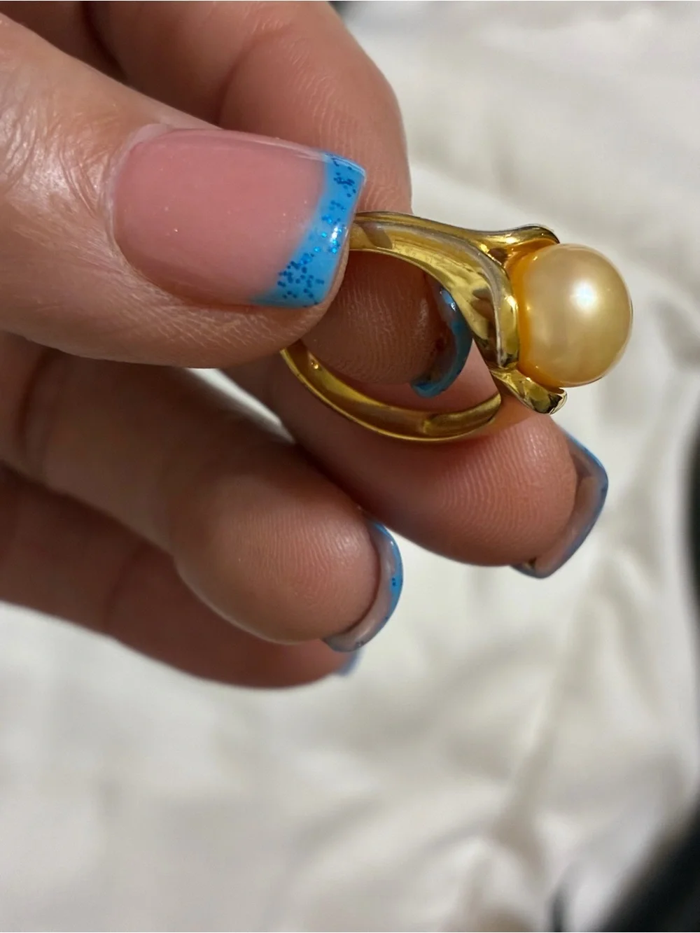 VINTAGE Gold Pearl Dome Ring - Lustrous Champagne Pearl
